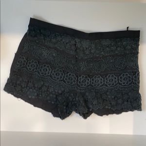 Bootie fabric lace shorts
